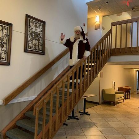 Nichols Inn & Suites Hastings Bagian luar foto