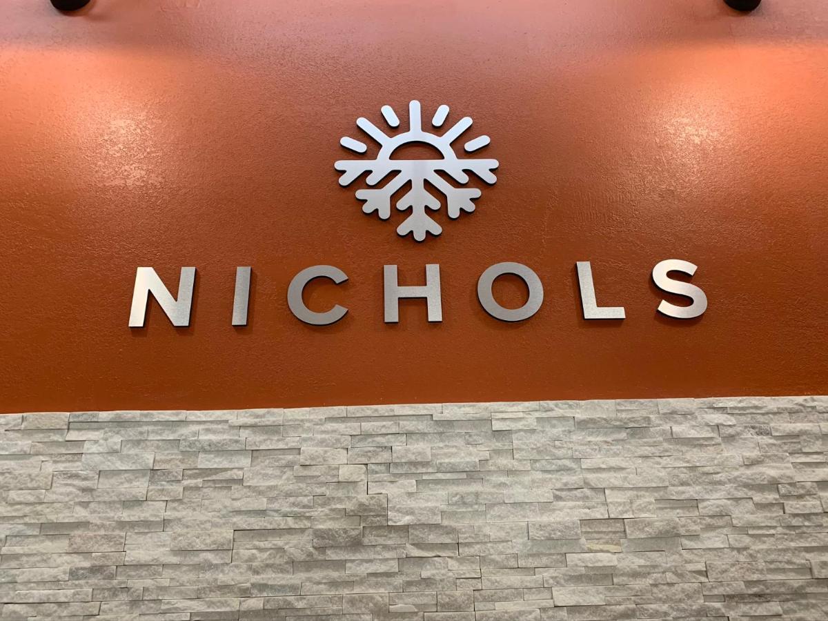 Nichols Inn & Suites Hastings Bagian luar foto