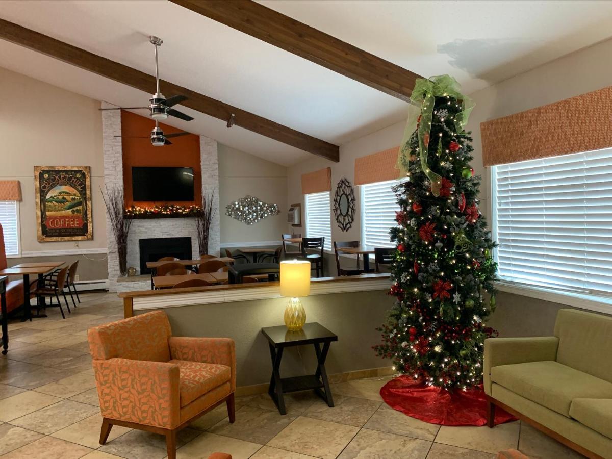Nichols Inn & Suites Hastings Bagian luar foto