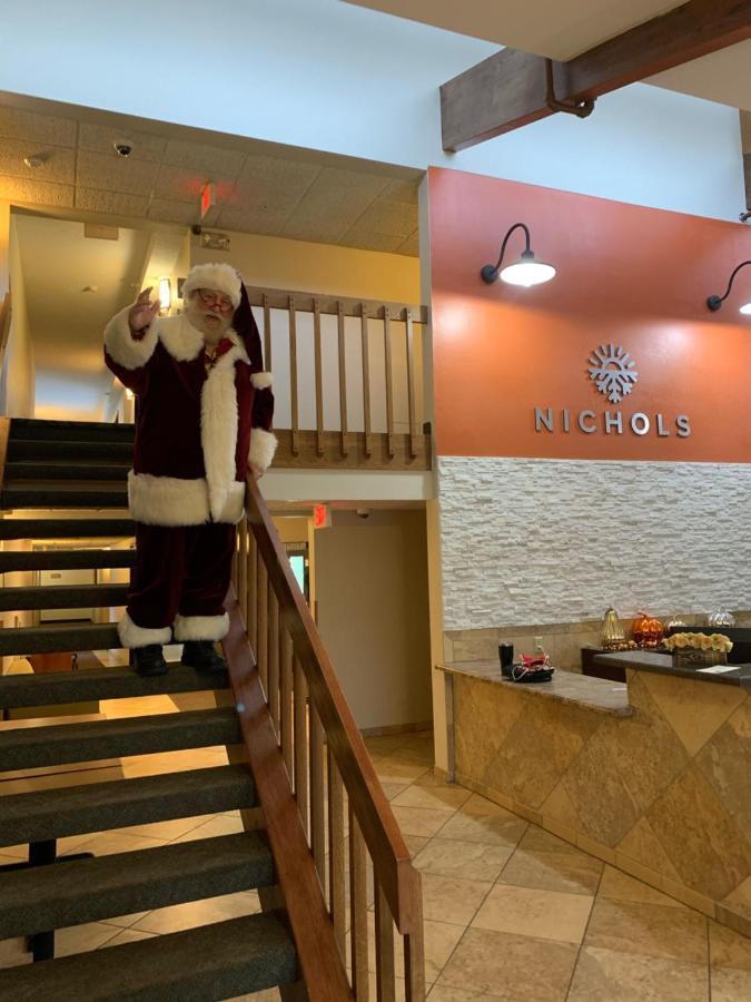 Nichols Inn & Suites Hastings Bagian luar foto