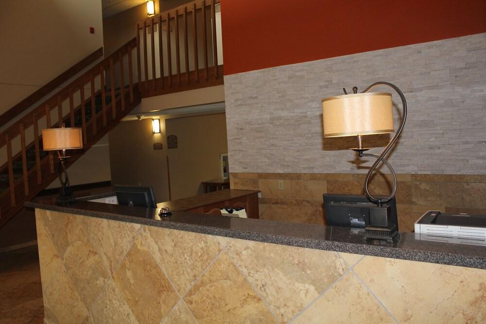 Nichols Inn & Suites Hastings Bagian luar foto